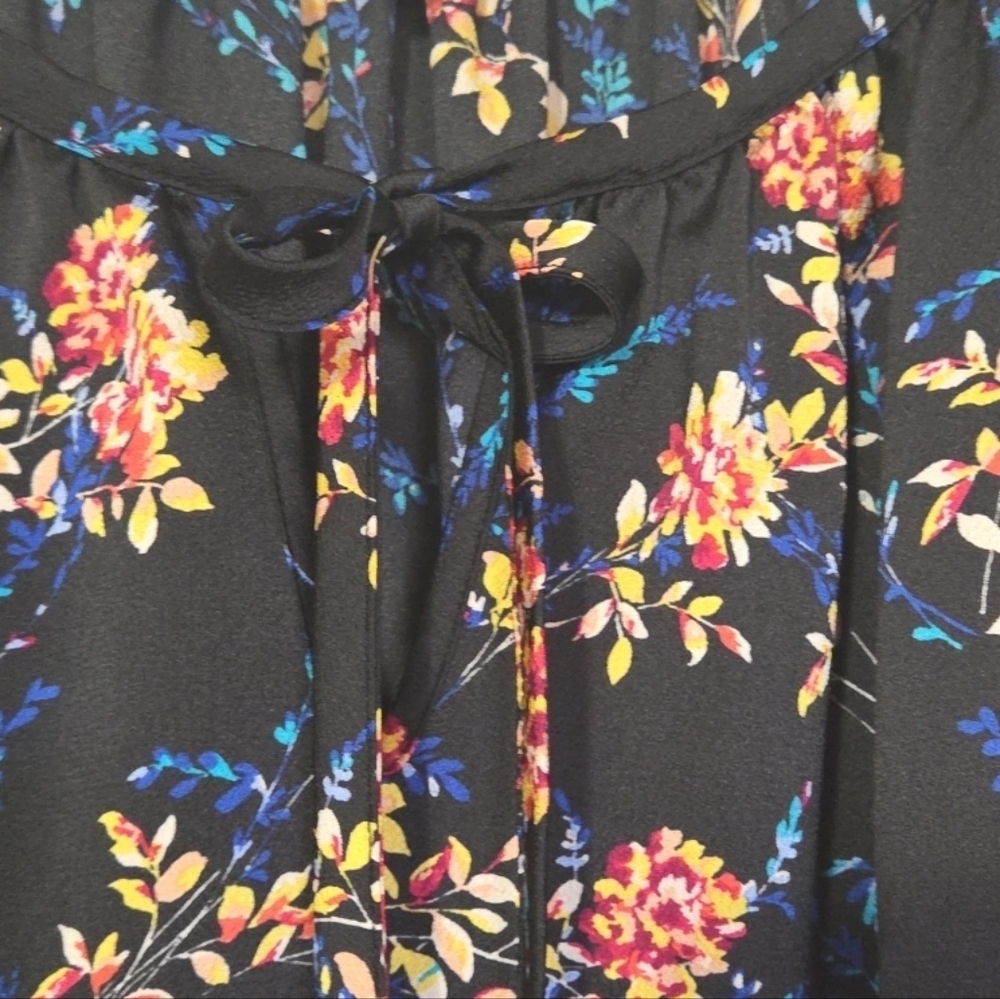 The Pioneer Woman Black Floral Peasant Blouse with Pink & Blue Accents Size M - Picture 2 of 8